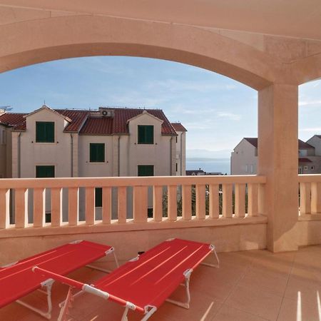 2 Bedroom Lovely Apartment In Bol Bagian luar foto